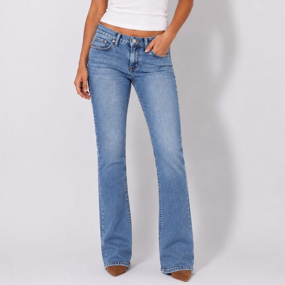 Lee Women’s Bootcut Jeans Size 8 Medium Wash Stretch Denim Mid Rise Classic Fit